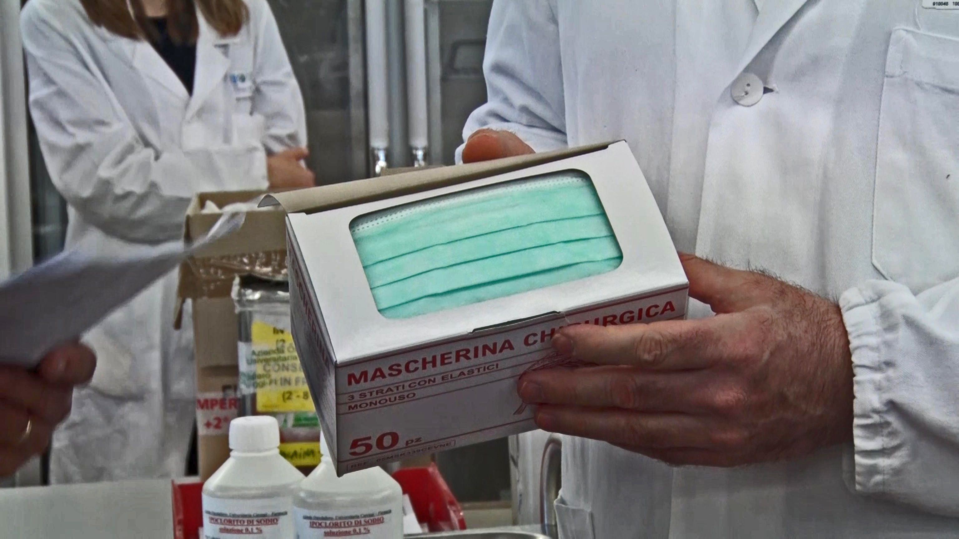 La funesta burocrazia del Cura Italia fa saltare l’arrivo delle mascherine