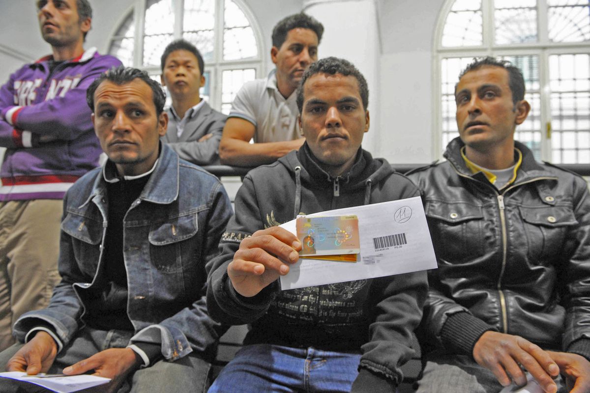 Il Viminale allunga i permessi di soggiorno