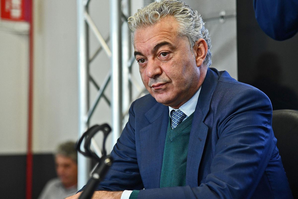 Il commissario alle mascherine ammette: «La metà arriverà a emergenza finita»