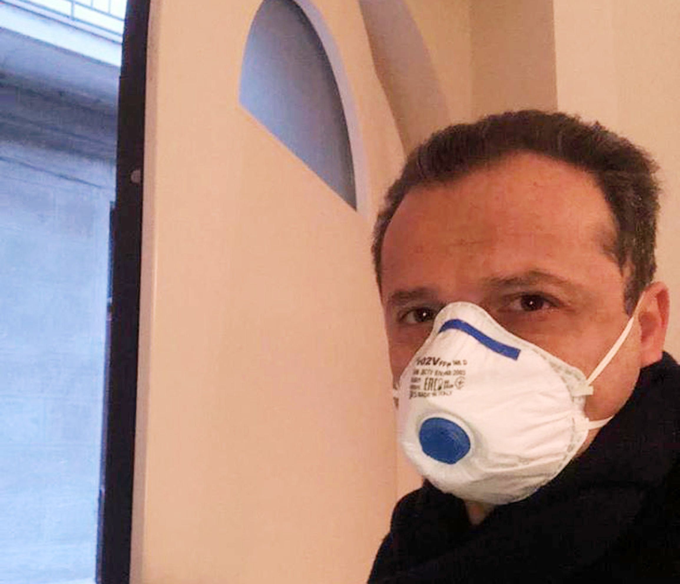 Il Viminale va in crisi per un modulo ma trova il tempo di punire De Luca