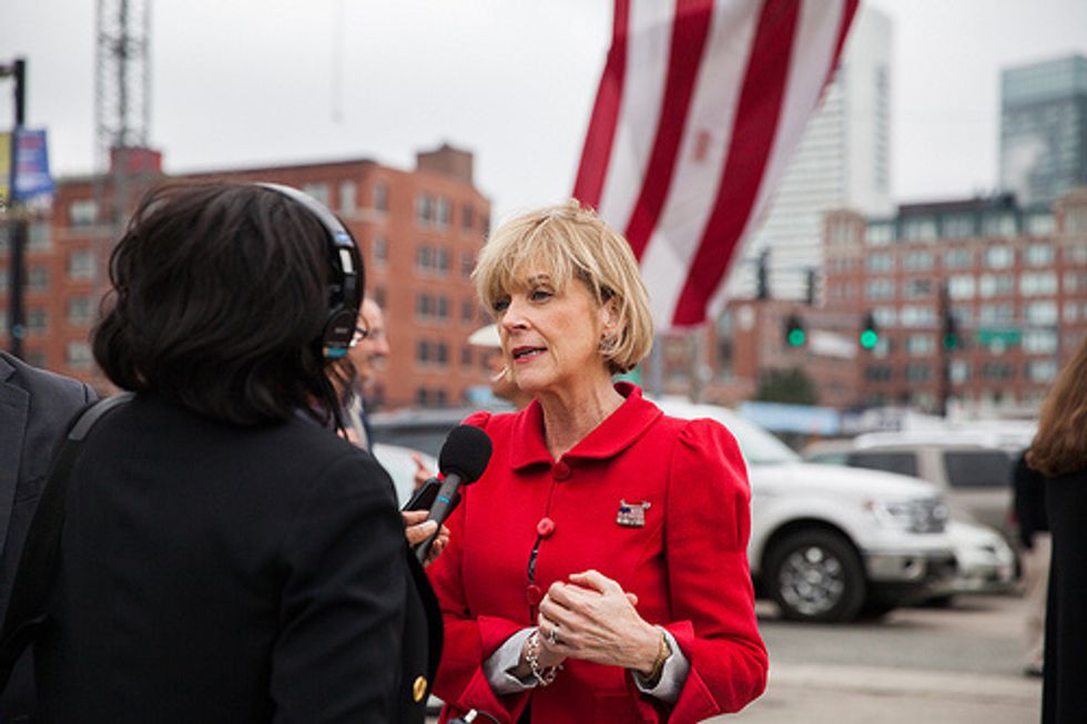 Midterm Roundup: Coakley Collapsing Again?