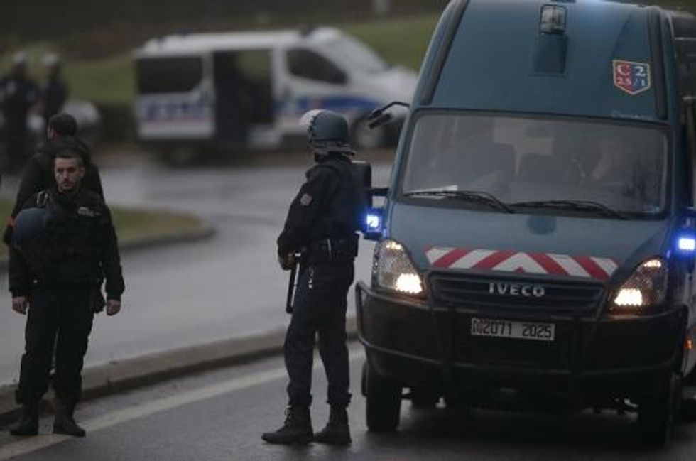Twin Hostage Dramas As Paris Massacre Suspects Cornered