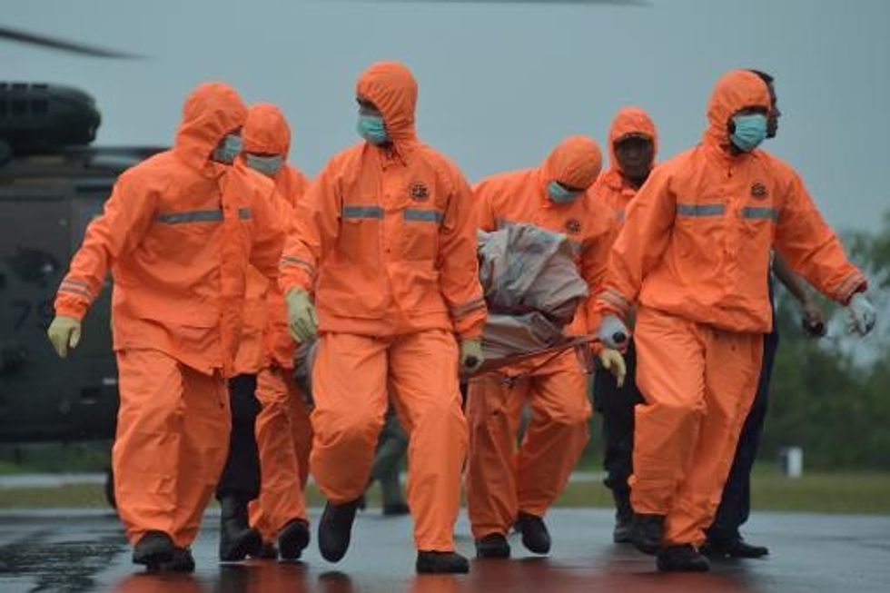 Indonesia Expands Search For Bodies From AirAsia Crash