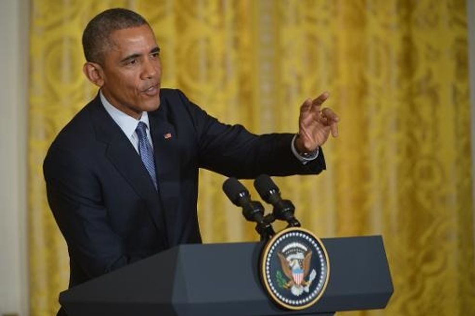 Obama Urges Congress To Hold Off On Iran Sanctions, Threatens Veto