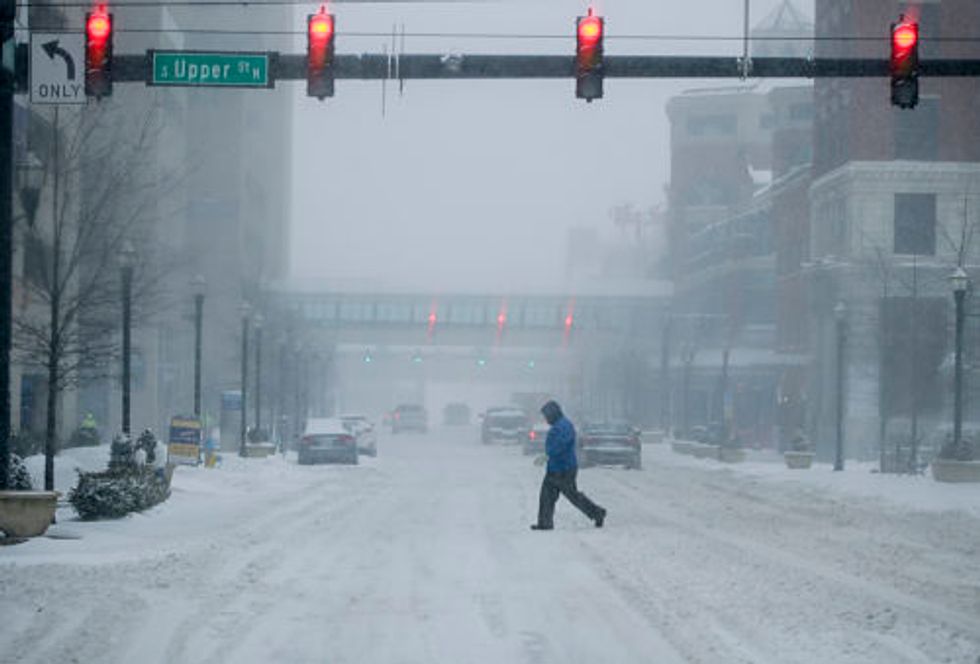 Storm Warnings Grip 17 States, Record Lows Expected