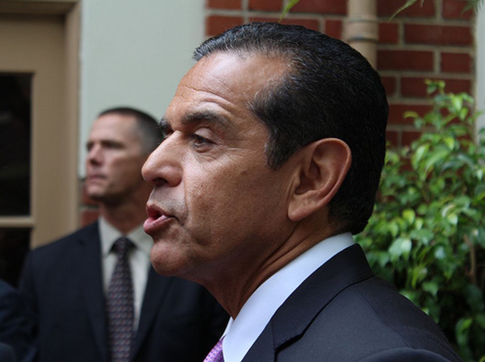 Villaraigosa Bows Out Of Senate Race, Leaving Others To Battle Harris