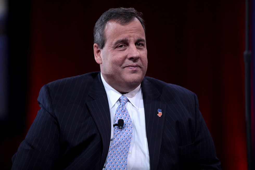 Christie Returns To Town Halls As Polls Show U.S. Appeal Sagging