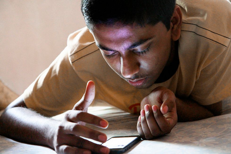 Most Teens Rely On Smartphones To Go Online, Study Finds