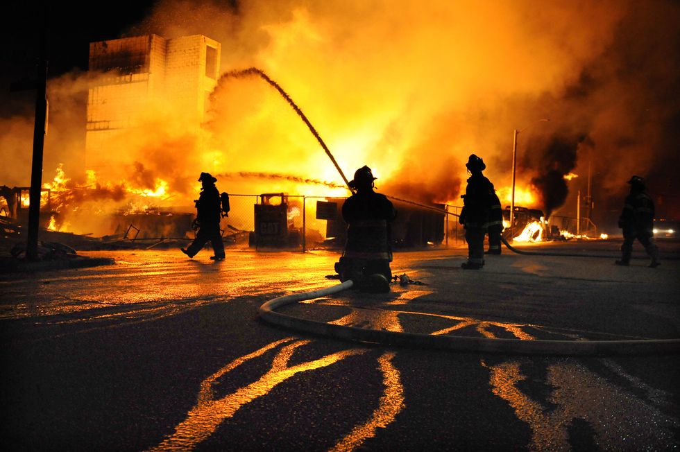 Baltimore Devolves Into Chaos, Violence, Looting
