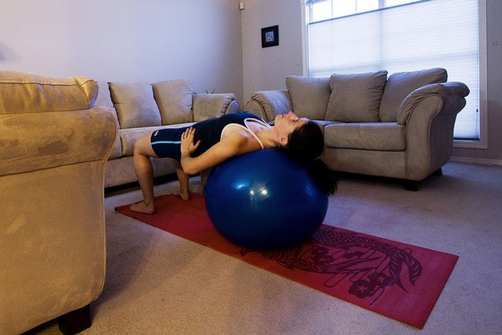8 Exercises You Can Do While Watching Netflix
