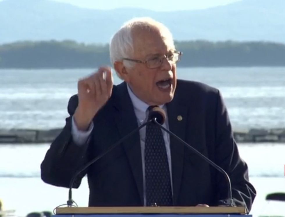 Bernie Sanders, Independent Senator, Formally Announces Presidential Run