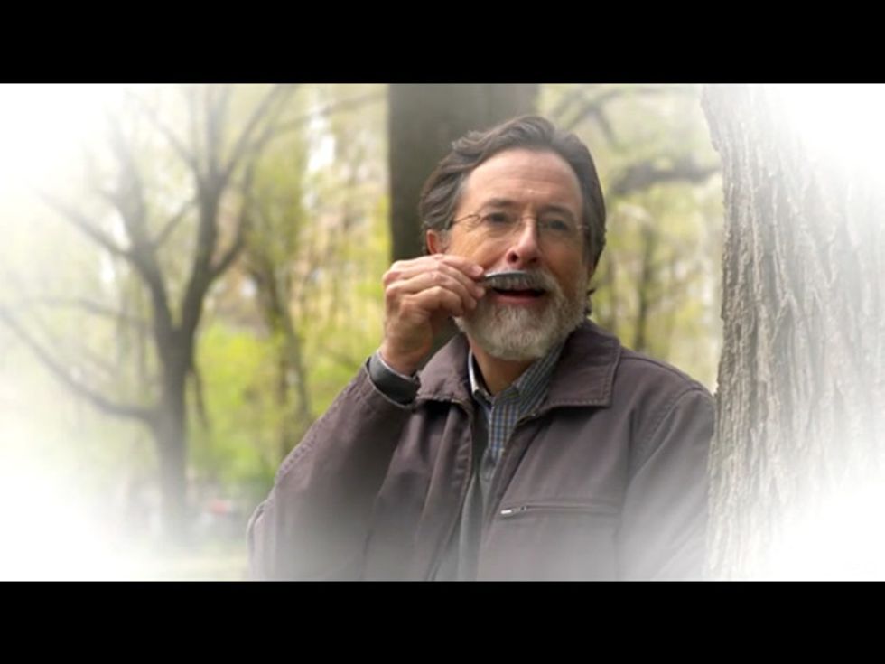 Colbert Previews ‘The Late Show’ — And Enjoys His Beard