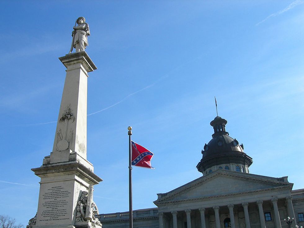 South Carolina Senate Votes 37-3 To Remove Confederate Flag - Vimarsana News