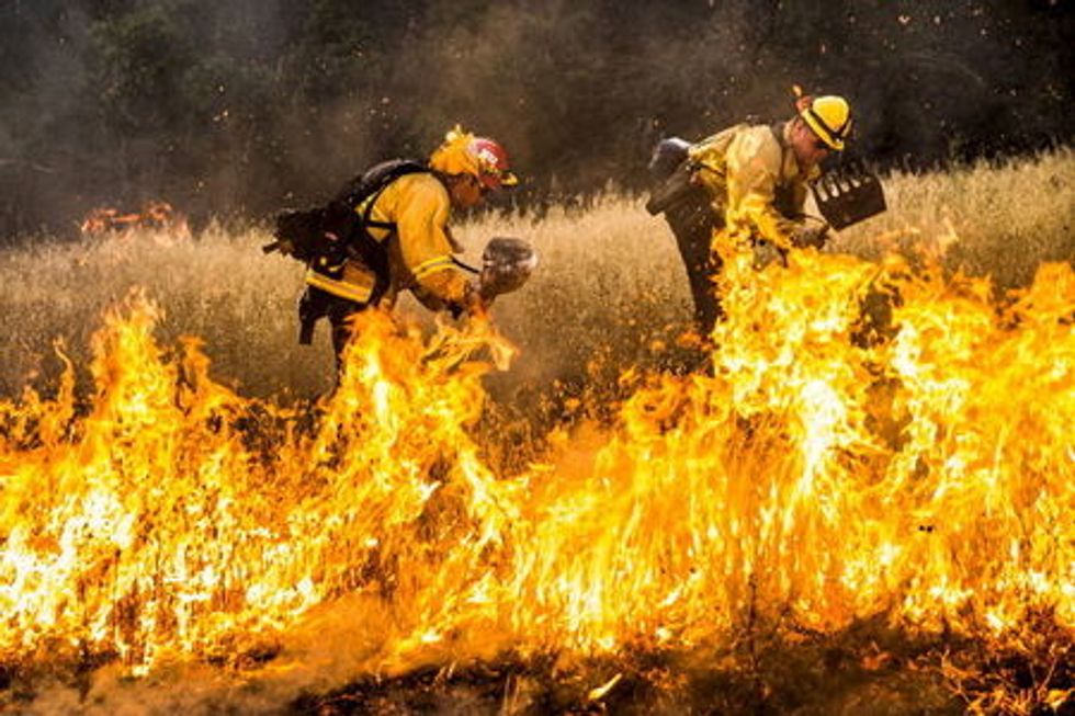 Northern California Fire Explodes; 24 Homes Lost, Thousands Threatened