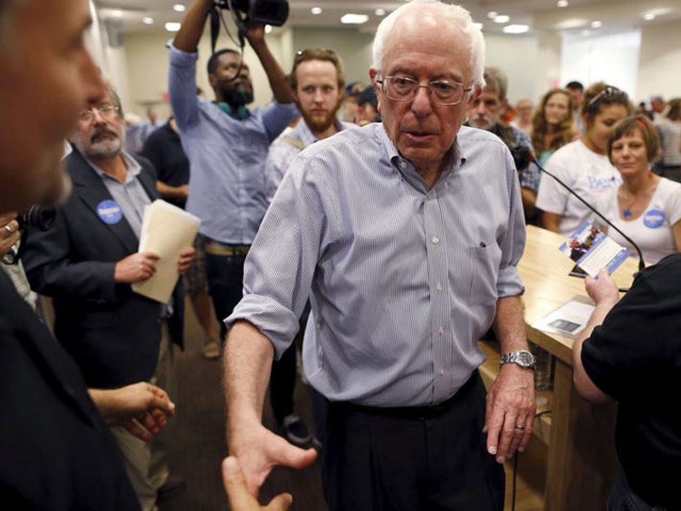 Polls: Bernie Now Ahead In New Hampshire, Hillary Way Up In Iowa