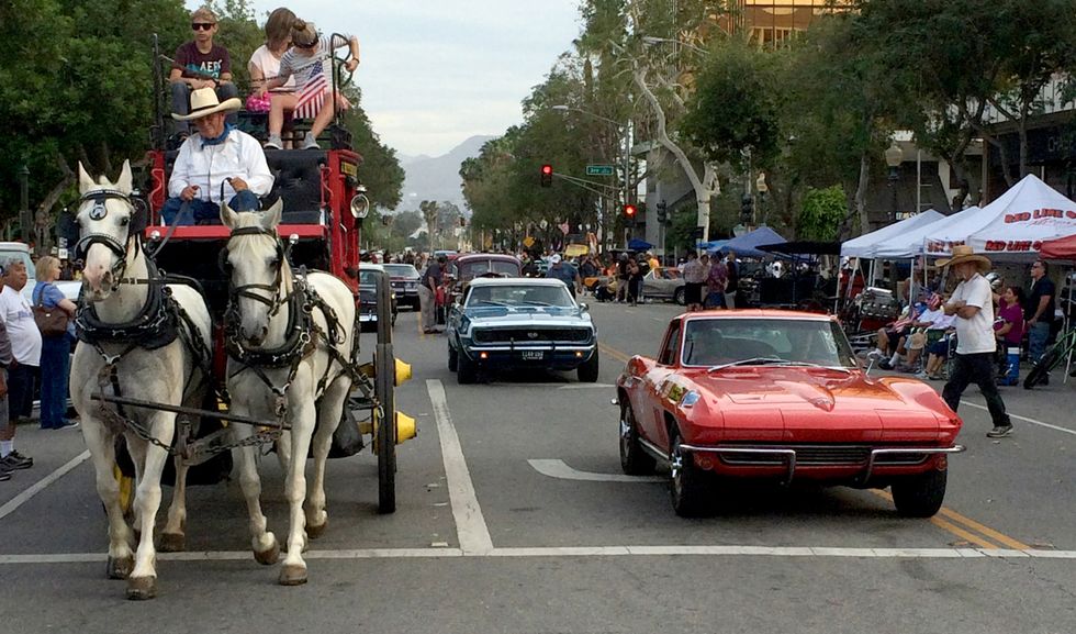 A Trip Down Route 66 With A Boatload Of Old Cars, Busload Of Gearheads