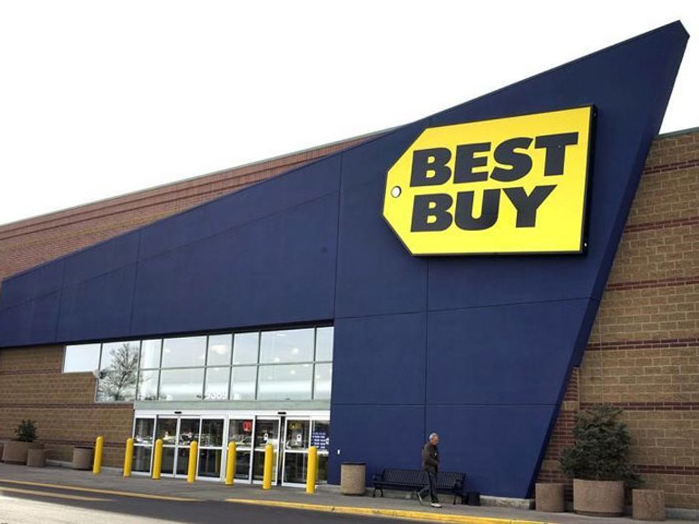 Best Buy Posts Surprise Sales Rise; Shares Jump