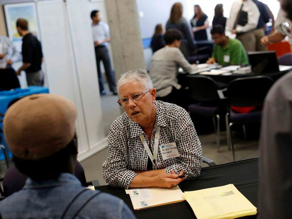 U.S. Private Payrolls Rise Steadily; Productivity Revised Up