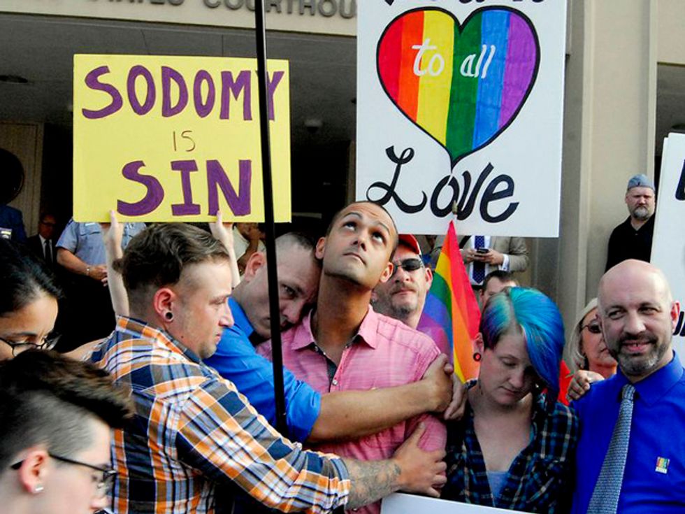 Kentucky Clerk’s Office Issues Marriage License To Gay Couple, Ending Ban