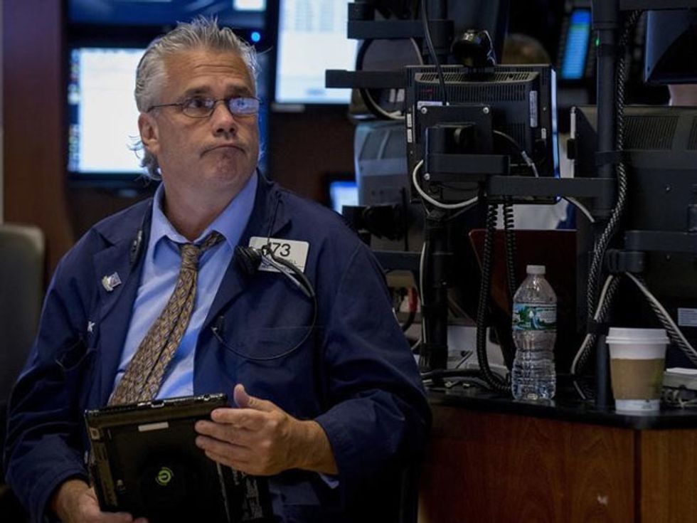 Wall St. Climbs, S&P 500 Posts Best Week Since July