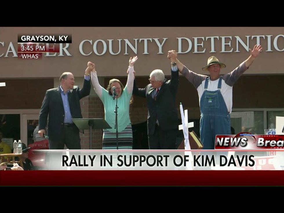 Judge Releases Kim Davis From Jail; Rapturous Supporters Praise Her Courage