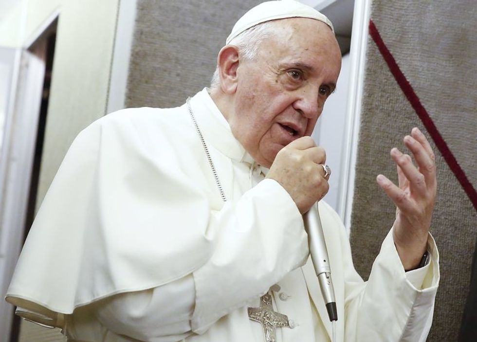 Govt. Workers Have Right To Refuse Gay Marriage Licenses: Pope