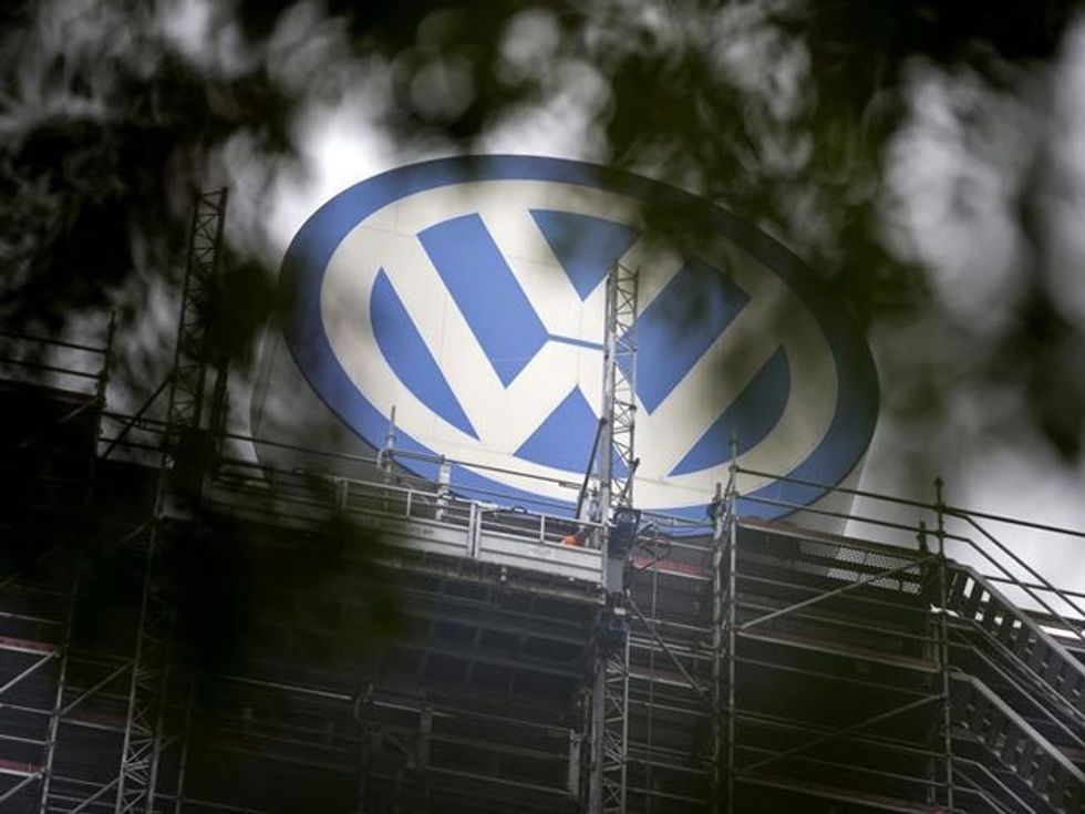 German Prosecutors Raid Volkswagen Offices