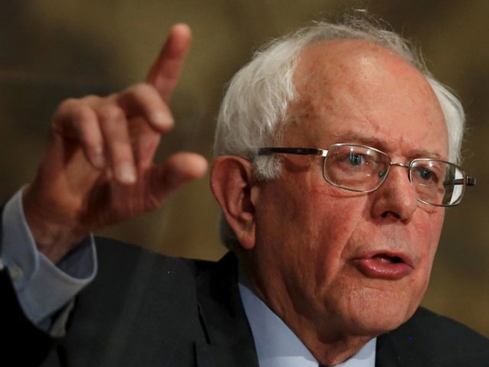 White House Candidate Sanders Defends ‘Democratic Socialism’ Label