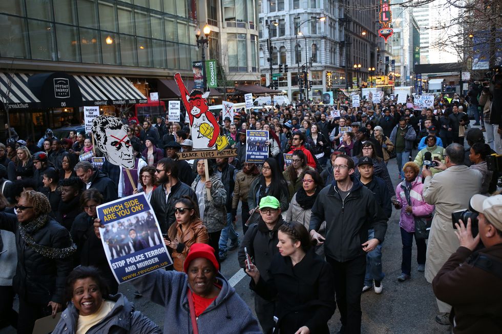 Protesters Call For Chicago Mayor To Step Down