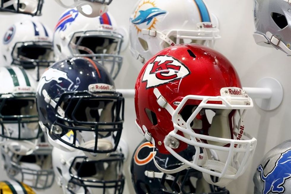 ‘Concussion’ Film Stirs NFL Brain Injury Debate