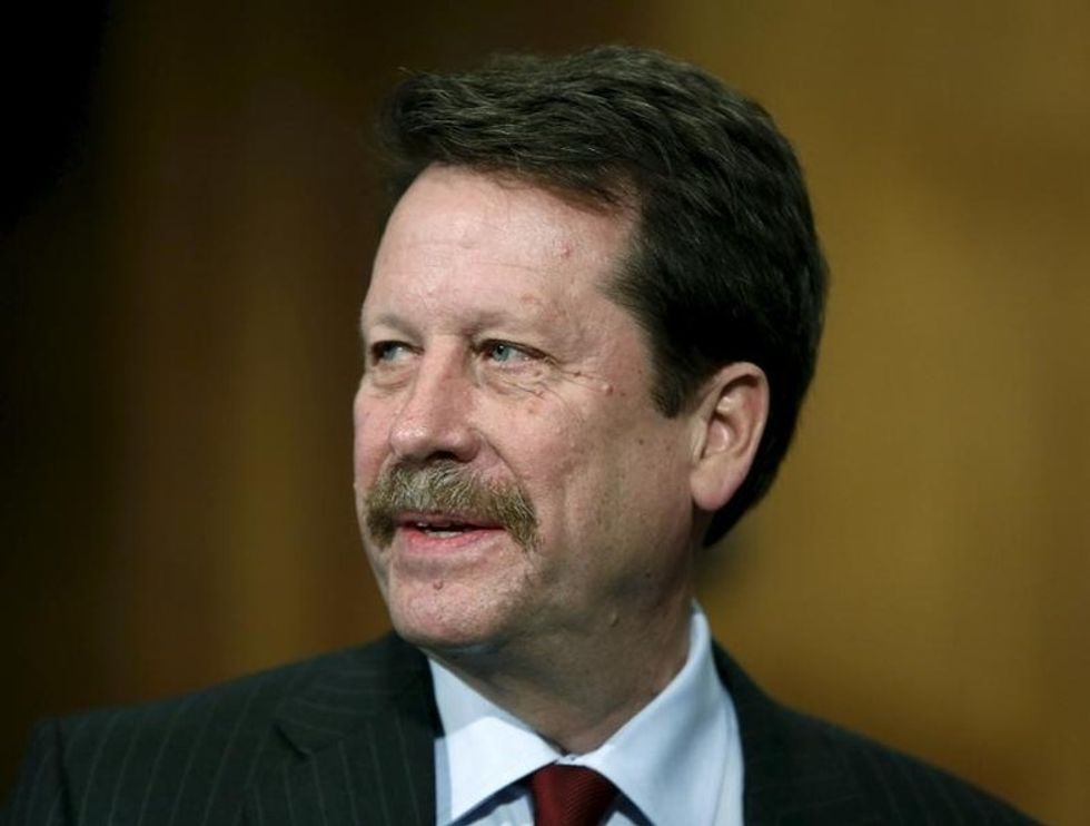 Senate Panel Approves Obama’s Pick For FDA Commissioner