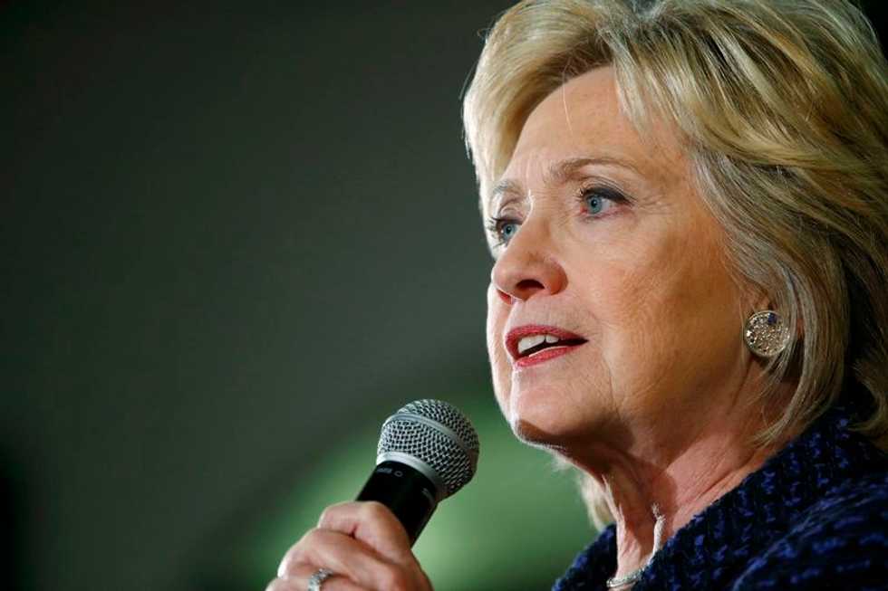 Clinton’s Estate-Tax Plan Doesn’t Address Her Own Tax Planning