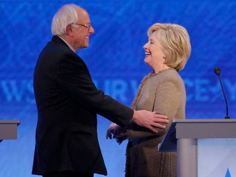 Sharp Clinton-Sanders Debate Foreshadows Primary Battles