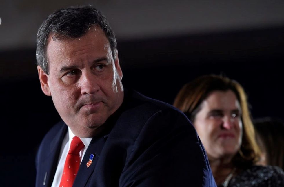 6 Newspapers: Dump Chris Christie