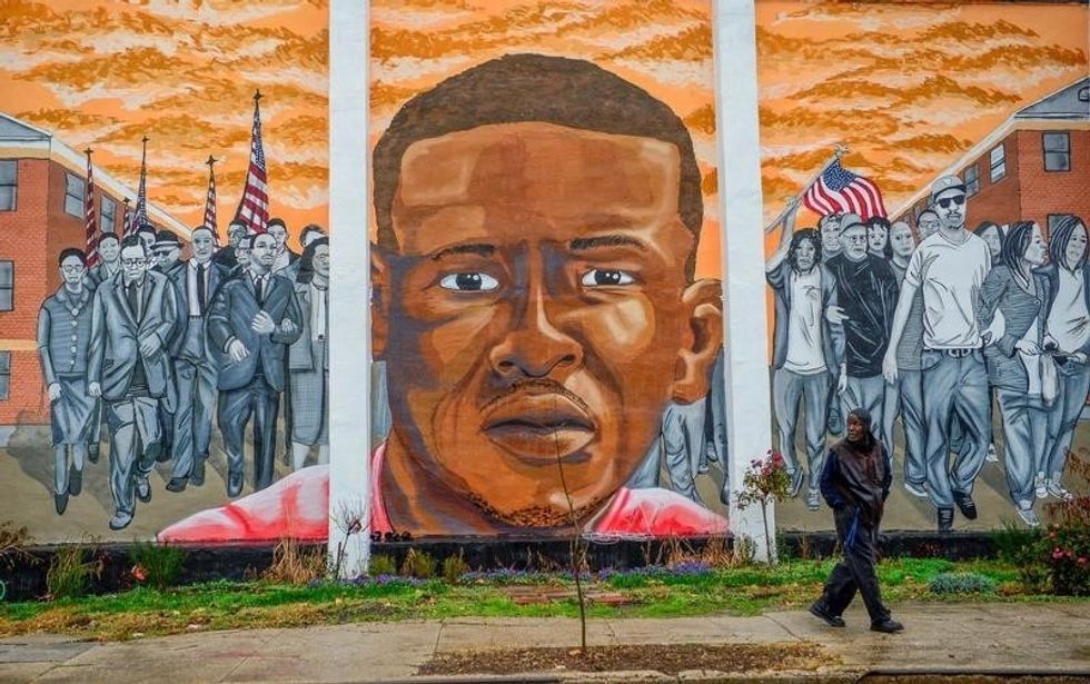 Baltimore Cop Says Freddie Gray Ask For Help During Fatal Ride
