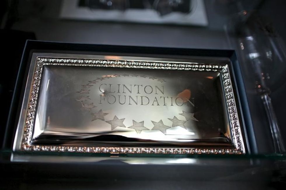 Clinton Foundation Awarded Top Rating By Charity Watchdog Group
