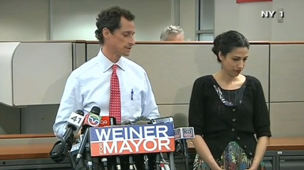 Ex-U.S. Representative Weiner Probed After Report Of Teen Girl Chats
