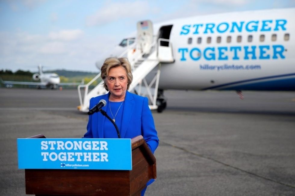 Clinton Returns To Campaign Trail After Pneumonia Bout