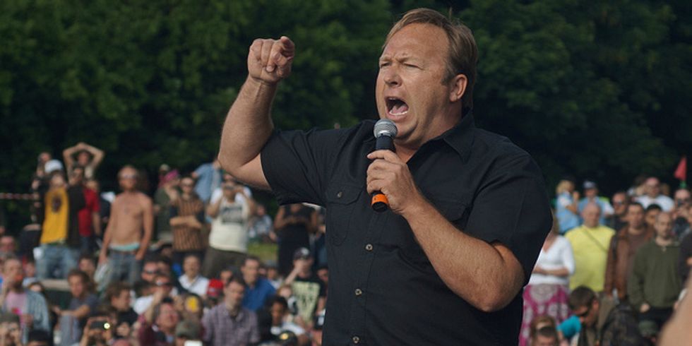 Conspiracist Alex Jones Tries To Scrub Pizzagate Content From Infowars