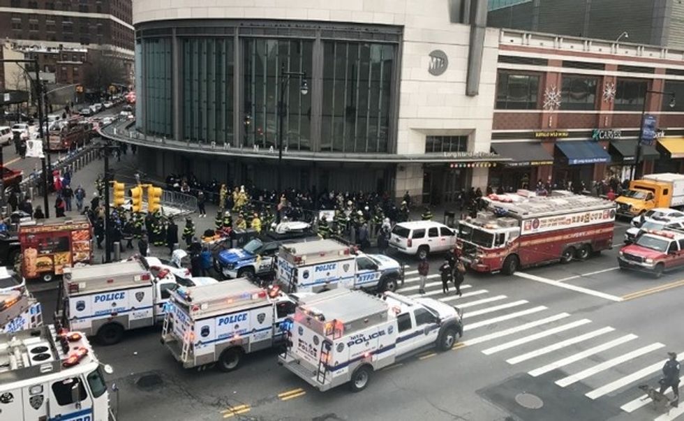 New York City Commuter Train Derails In Brooklyn, Injuring 37