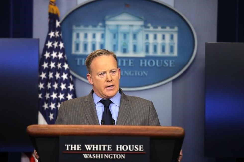 White House’s Spicer Falsely Accuses Media On Crowd Estimates