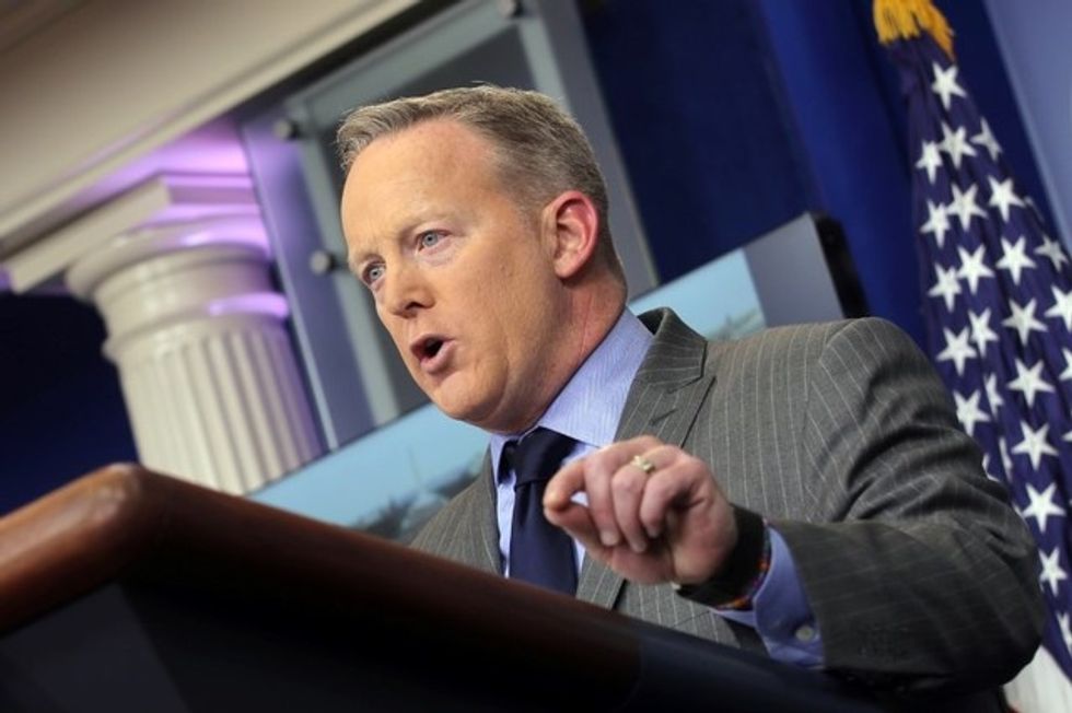Study: Spicer Promotes Right-Wing Media, As Cable TV Promotes Him