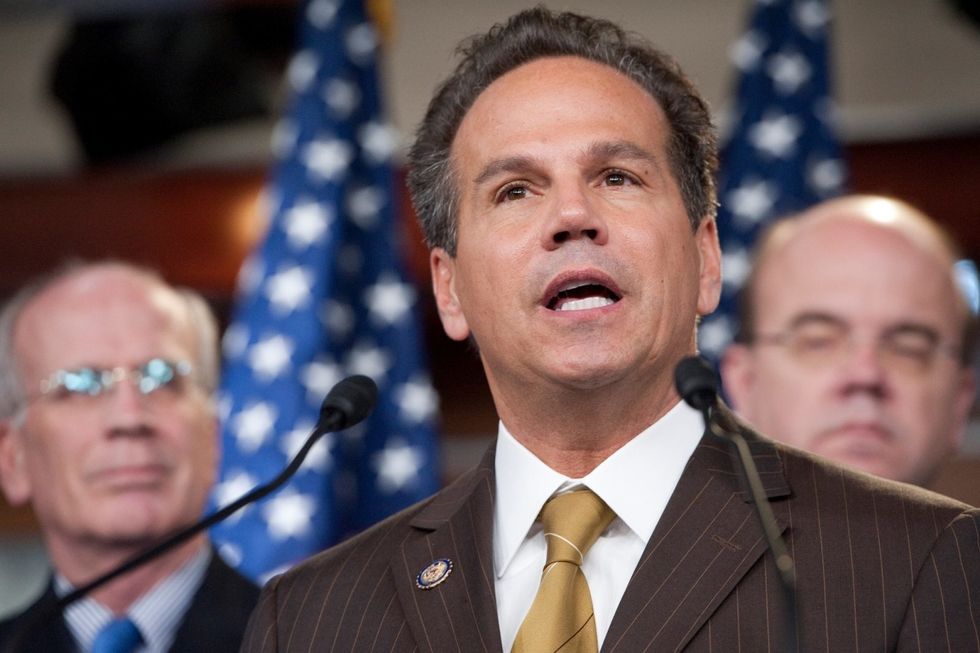 House Democrats Push For Tougher Oversight Of Regulators’ Conflicts Of Interest