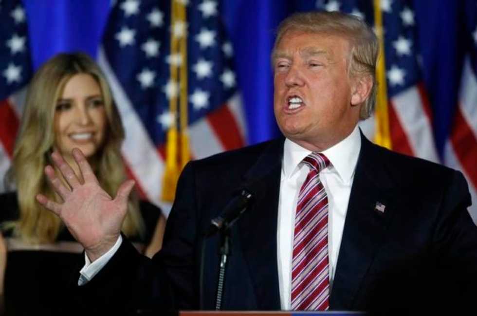 Trump’s Company Removes Presidential Seal From Golf Course
