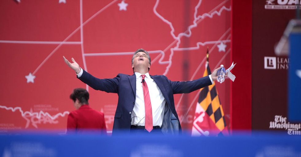 Fox News ‘Fully’ Supports Hannity In Lawyer Fiasco