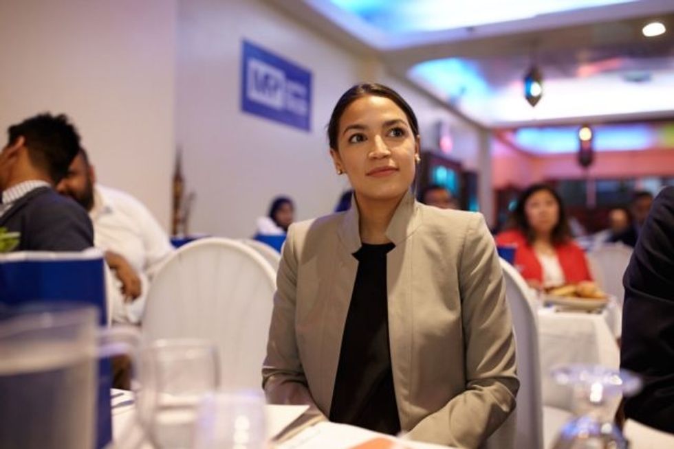 Alexandria Ocasio-Cortez Bluntly Schools Sarah Sanders On Scripture