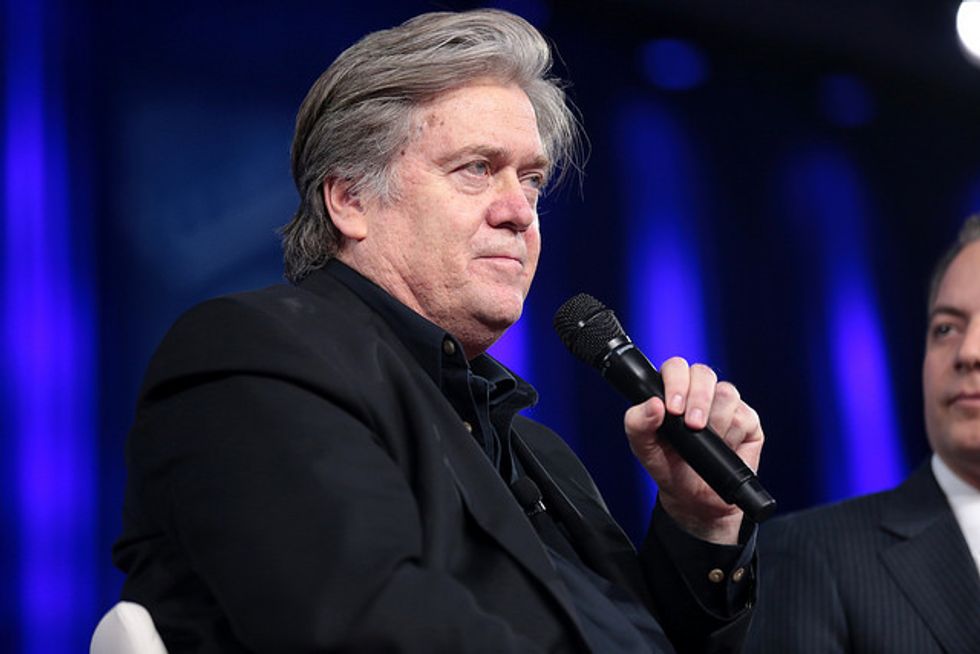 Bannon Joins Right-Wing Cabal Pushing ‘Privatized’ Border Wall