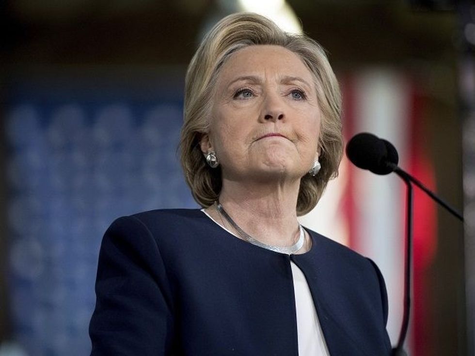 Mueller Report: What Was Good For Clinton Is Good For Trump