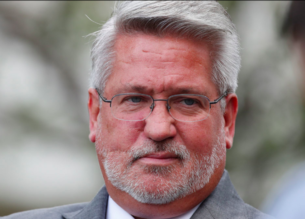 Bill Shine Departing White House Under Ethical Cloud