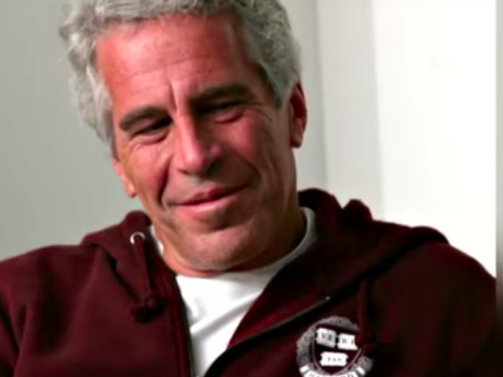 Despite Copious Evidence, Trump Denies Knowing Sex Offender Epstein